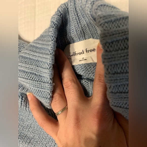 ARITZIA WILFRED HEINAN SWEATER SIZE MEDIUM 100% MERINO WOOL - Picture 8 of 8